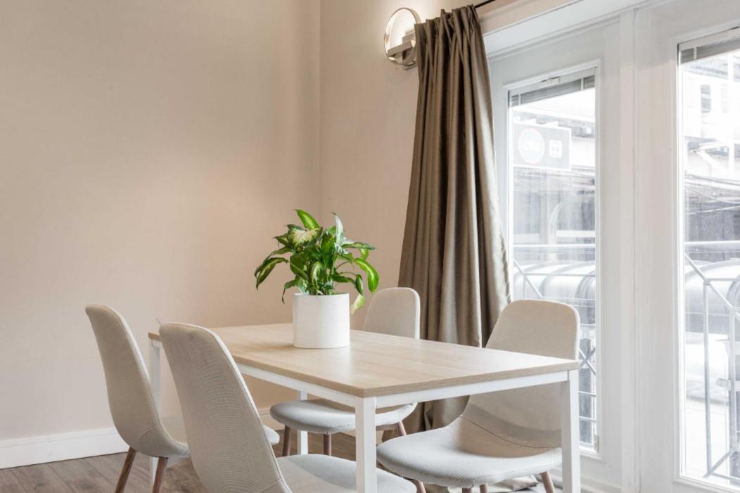 Apartamento Amazing Location! 1Min Walk To Wrigley Field- 2Br - Perfect For Cubs Fans! Chicago Exterior foto