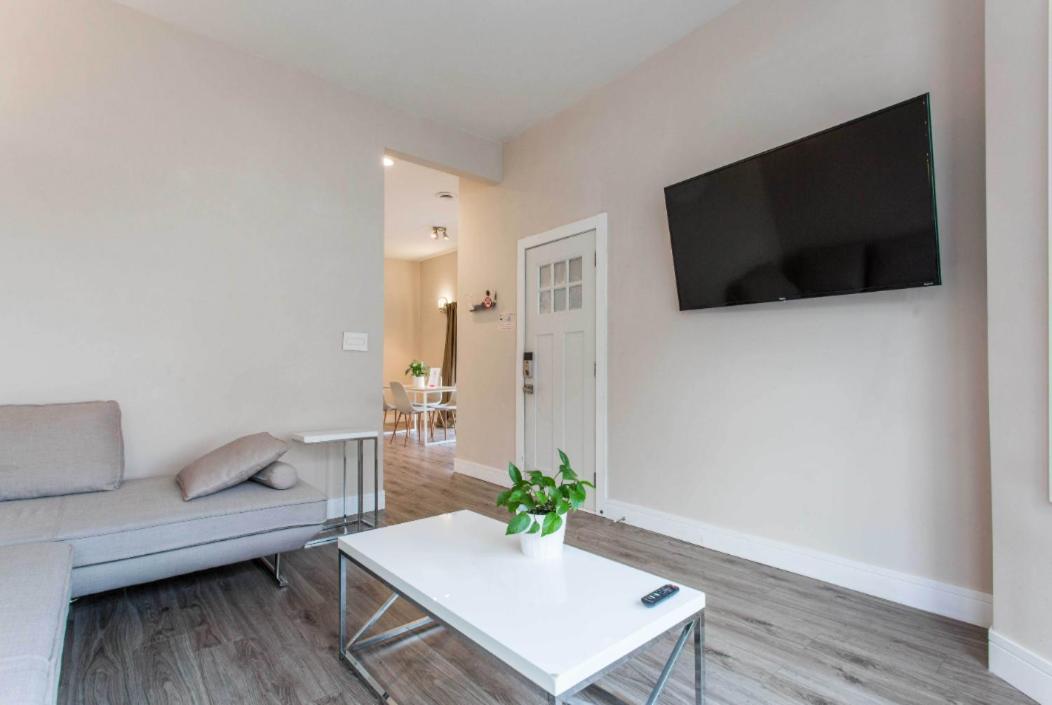 Apartamento Amazing Location! 1Min Walk To Wrigley Field- 2Br - Perfect For Cubs Fans! Chicago Exterior foto