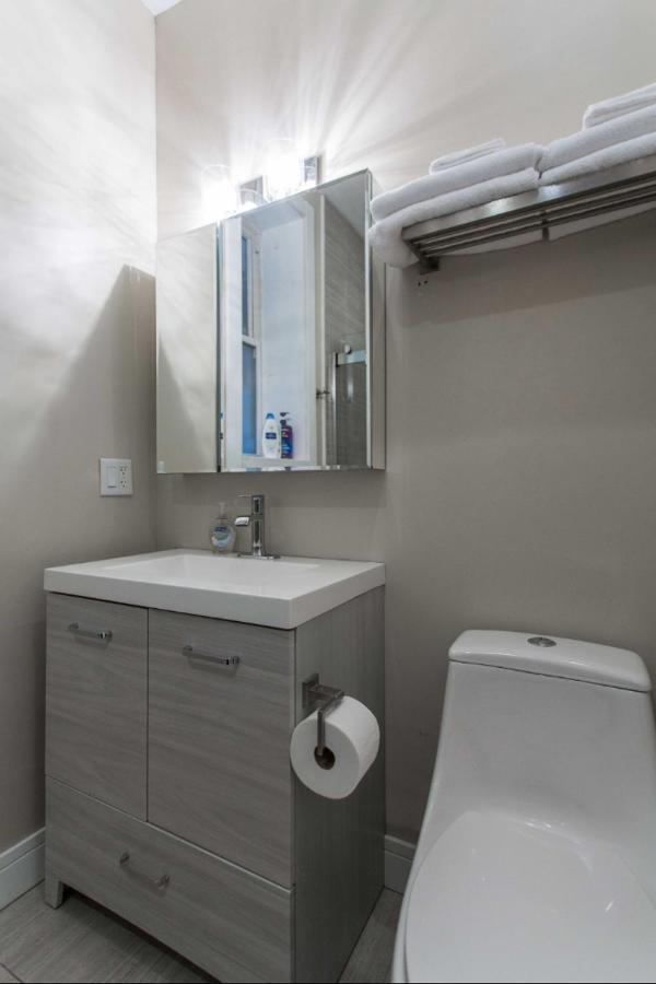 Amazing Location! 1Min Walk To Wrigley Field- 2Br - Perfect For Cubs Fans! Chicago Exterior foto